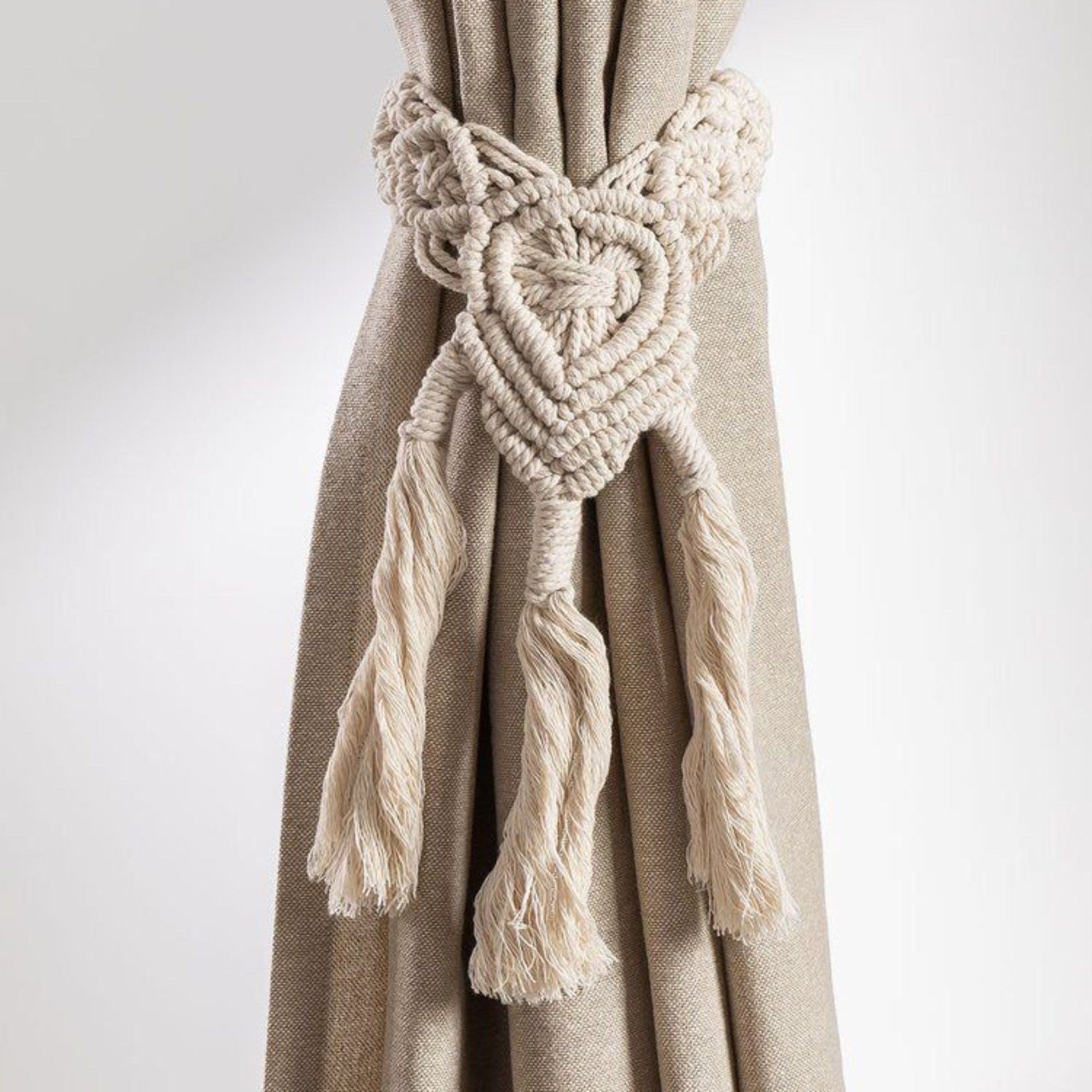 Curtain tie backs (set of 2) design