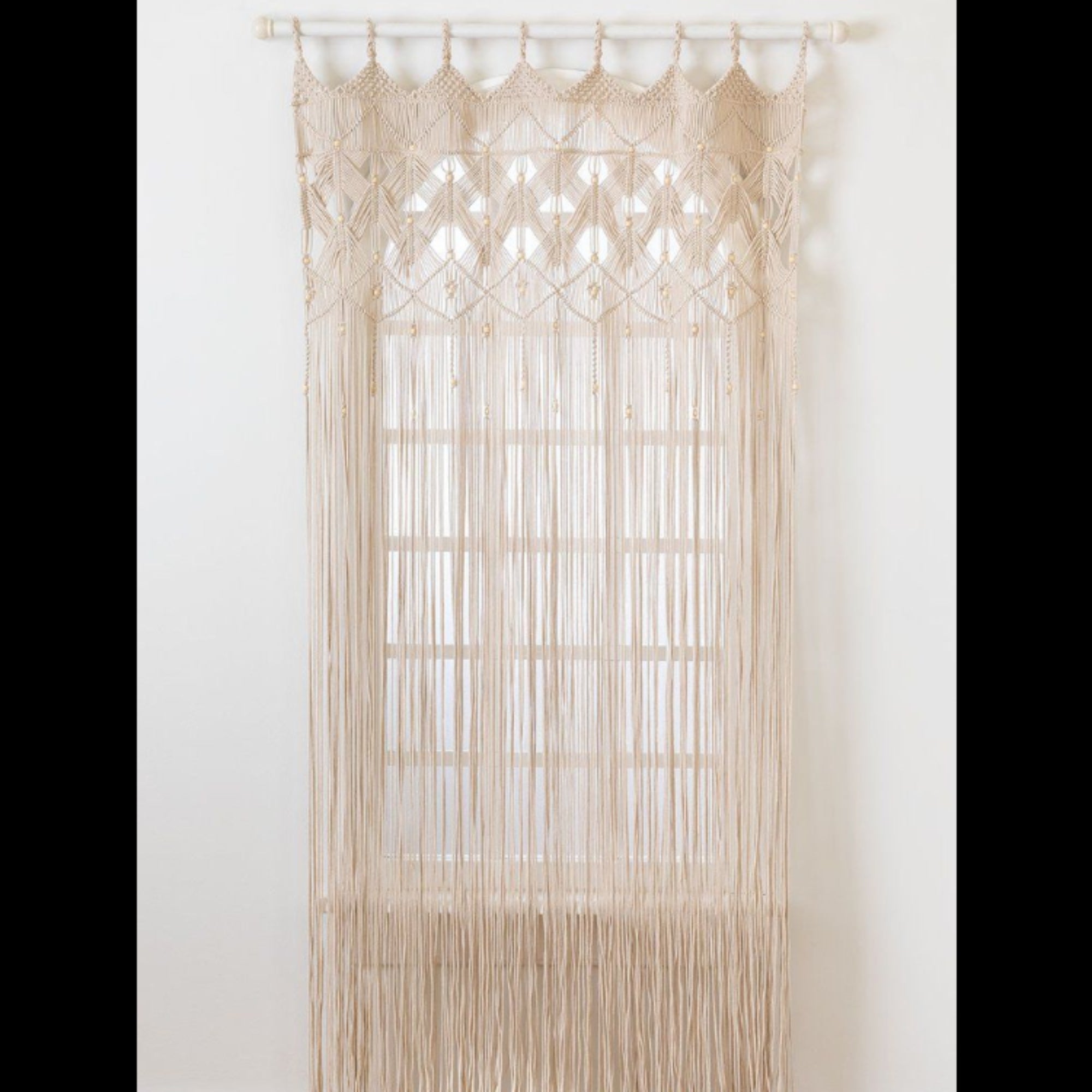 Hawa Parda Macrame curtain with wooden beads