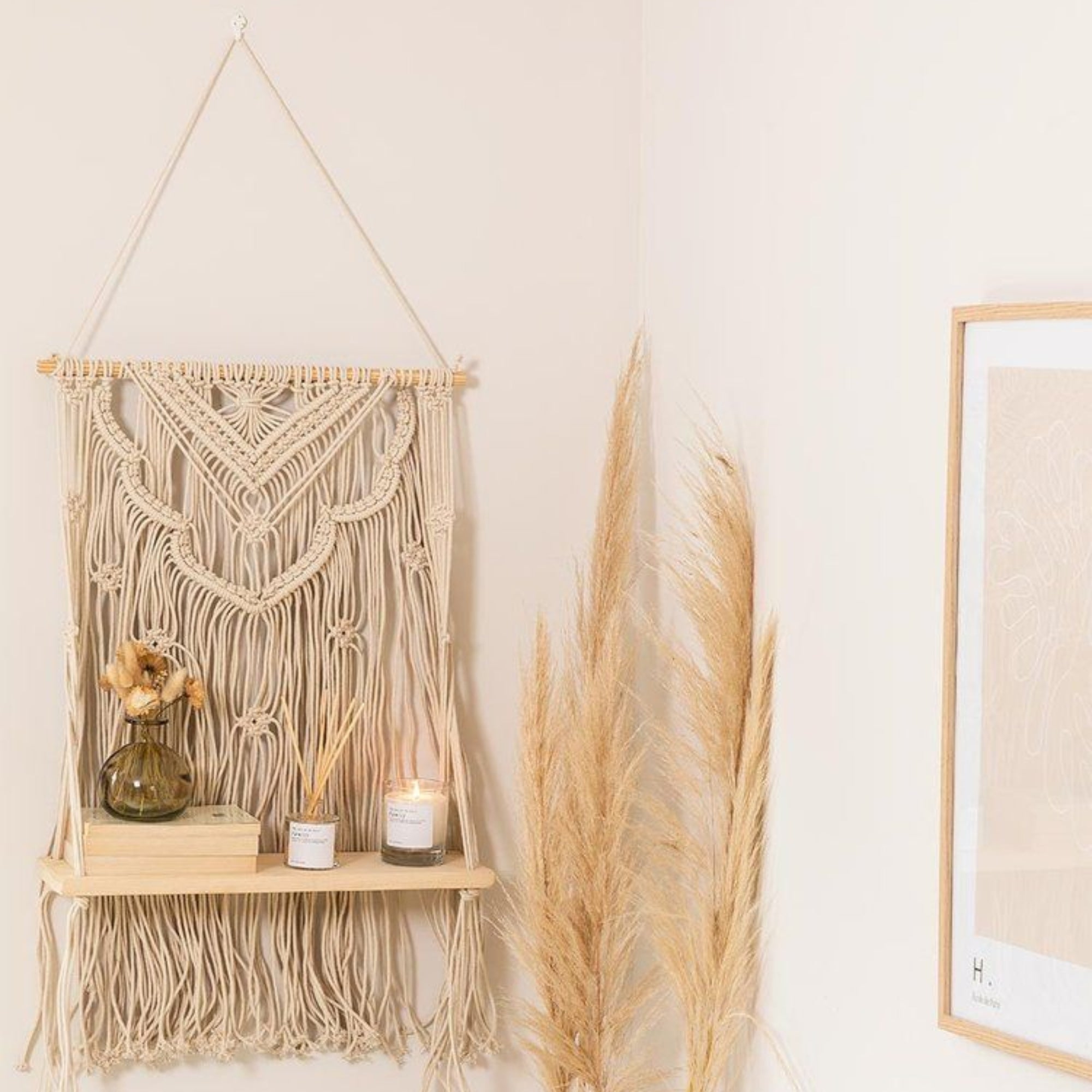 Sea side wall shelf