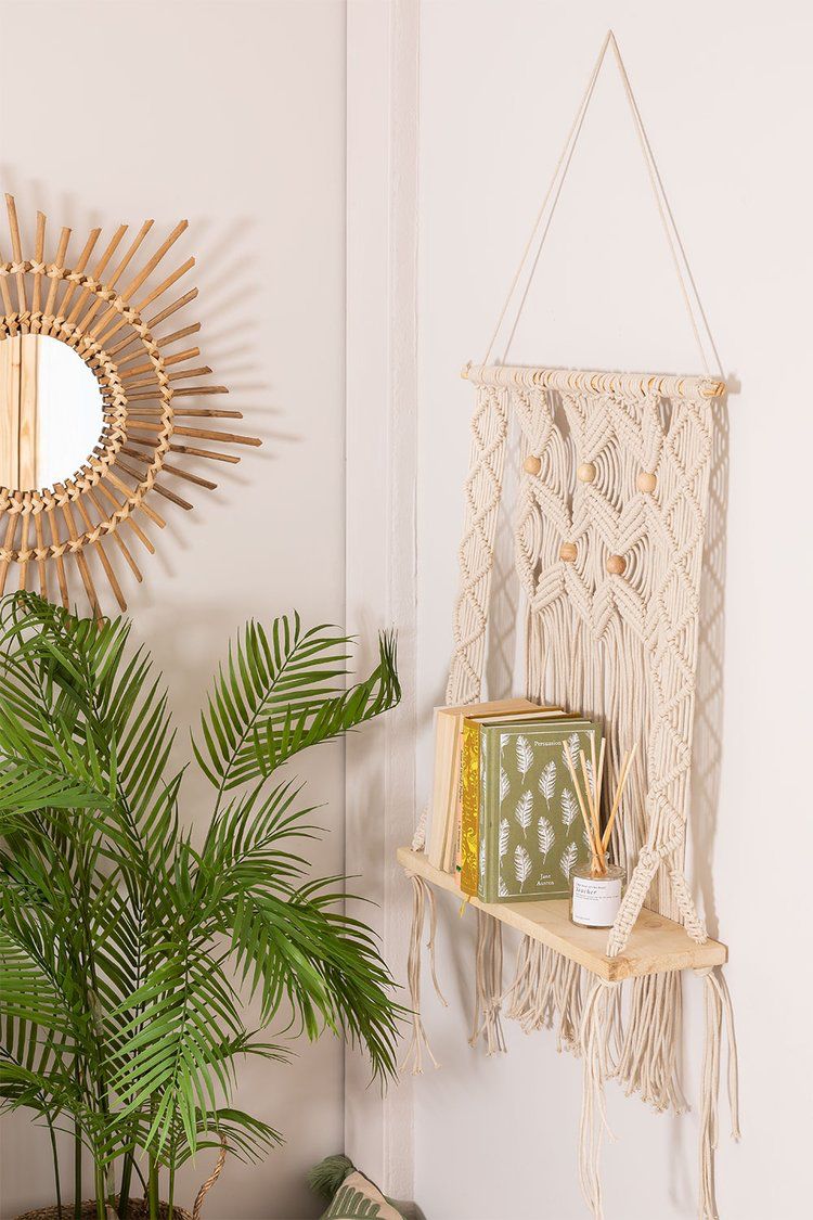 Knots and wood